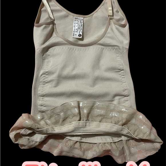 Set of 4 Beige Shapewear Tops and Bottoms - Picture 4 of 12